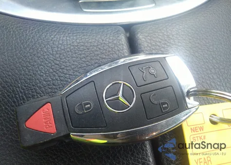 2016 Mercedes-Benz C 300 Sport 4Matic/Luxury 4Matic/4Matic z USA, uszkodzony, nr VIN 55SWF4KBXGU134068